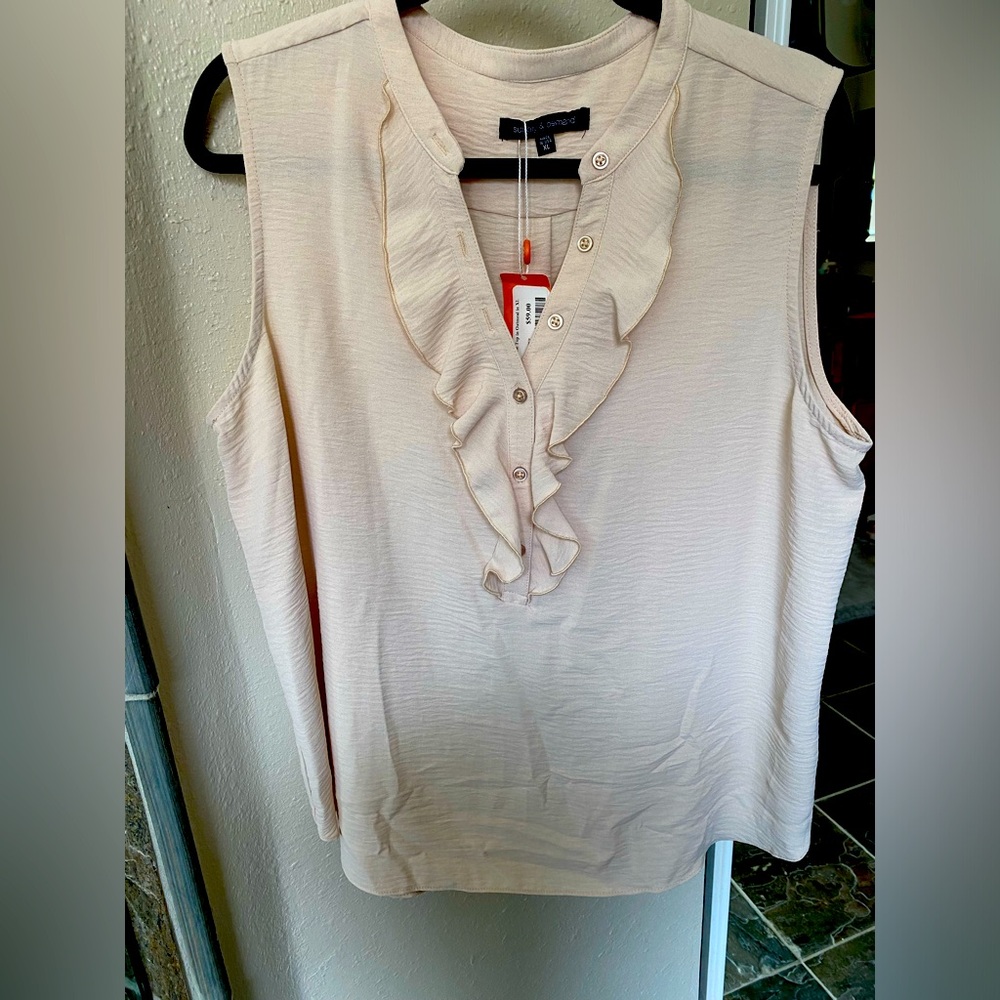 Supply & Demand Sleeveless Ruffle top